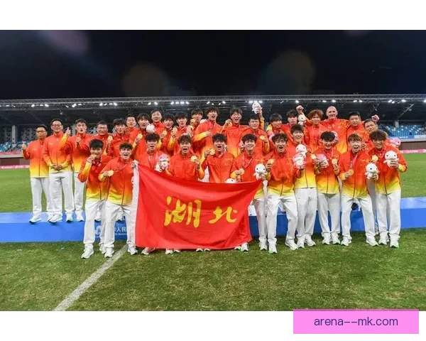 中国男足在18强赛中全力拼搏 展现不屈精神 力争历史性突破